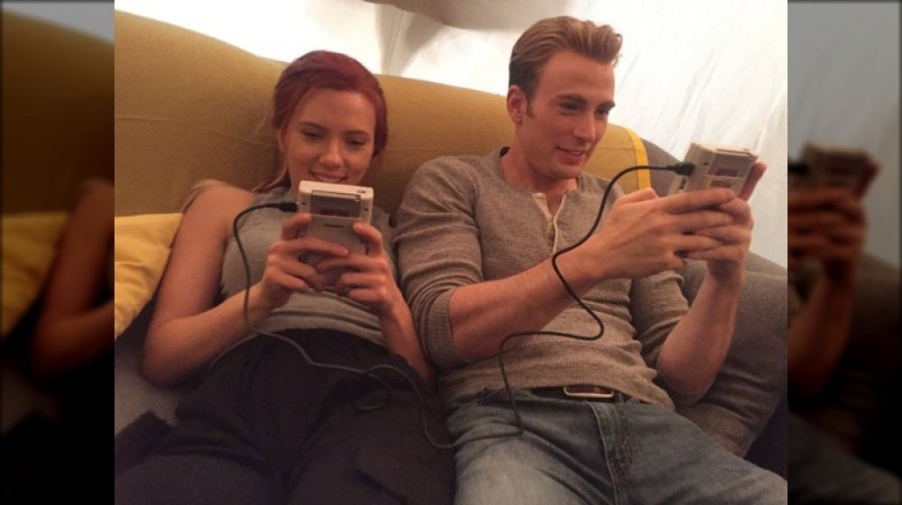 Scarlett Johansson Chris Evans Game Boy MCU