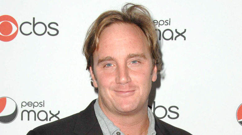 jay mohr smirking messy hair