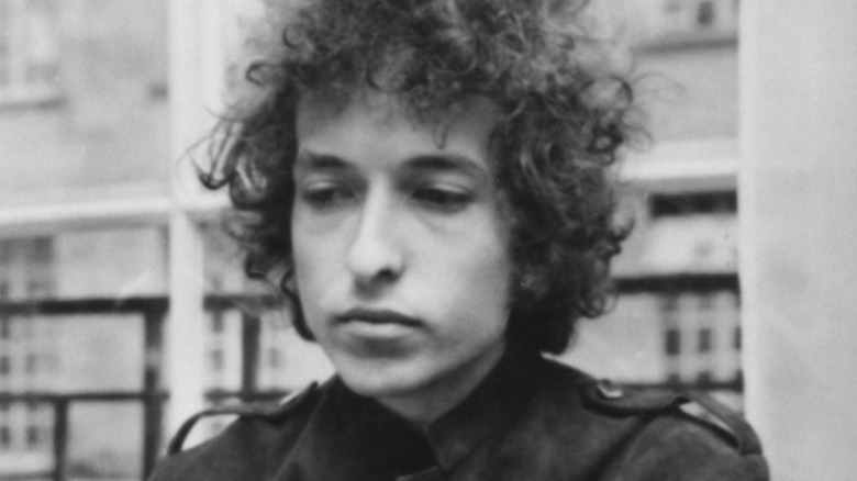 Black and white photo of Bob Dylan