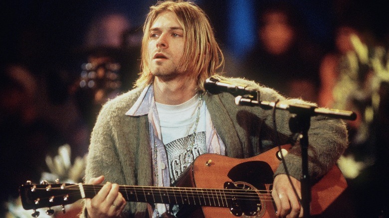 Kurt Cobian performing with Nirvana