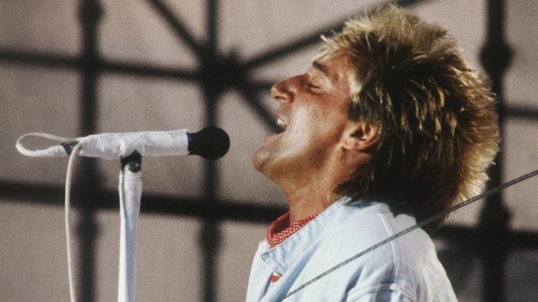 Rod Stewart performing