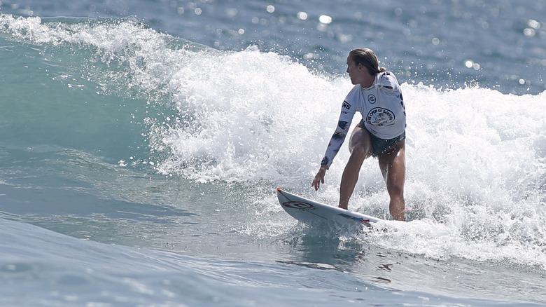 Bethany Hamilton surfing