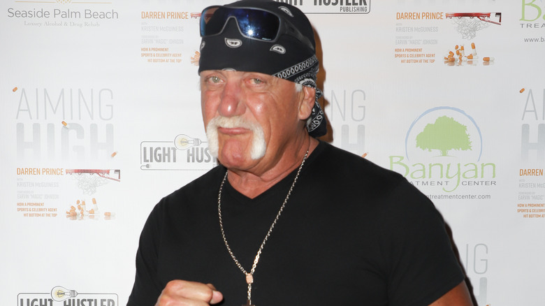 Hulk Hogan posing