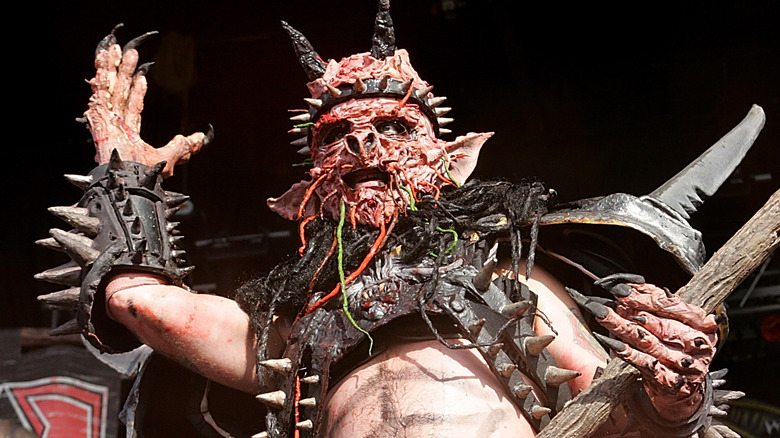 oderus urungus gwar waving