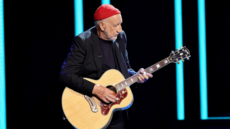 Pete Townshend playing guitar