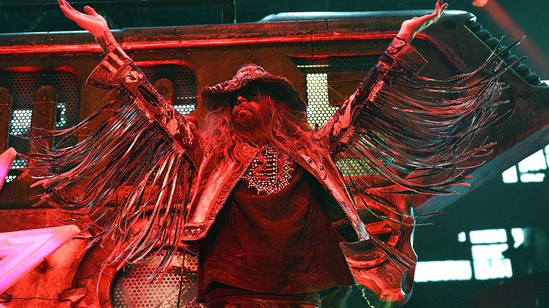 Rob Zombie gesturing