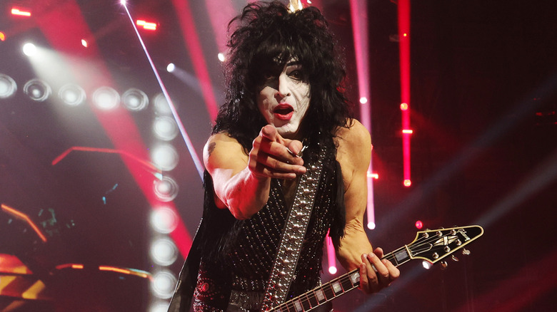 Paul Stanley pointing