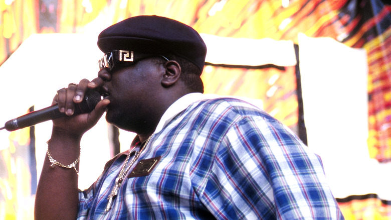 The Notorious B.I.G. flatcap checkered shirt singing