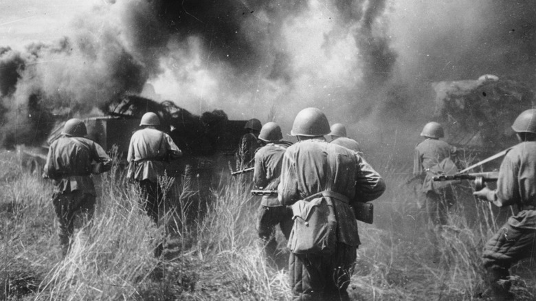 Soviet soldiers at the battle of Kursk