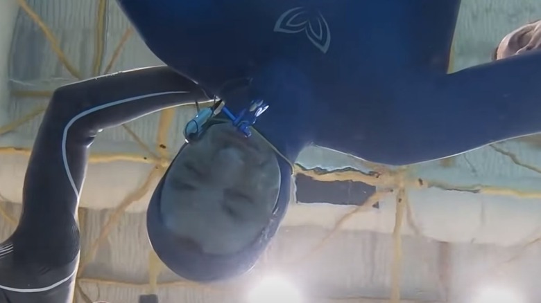 Budimir Sobat holding his breath underwater