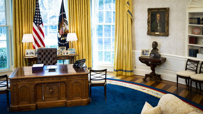 Interior of the Oval Office at the White House