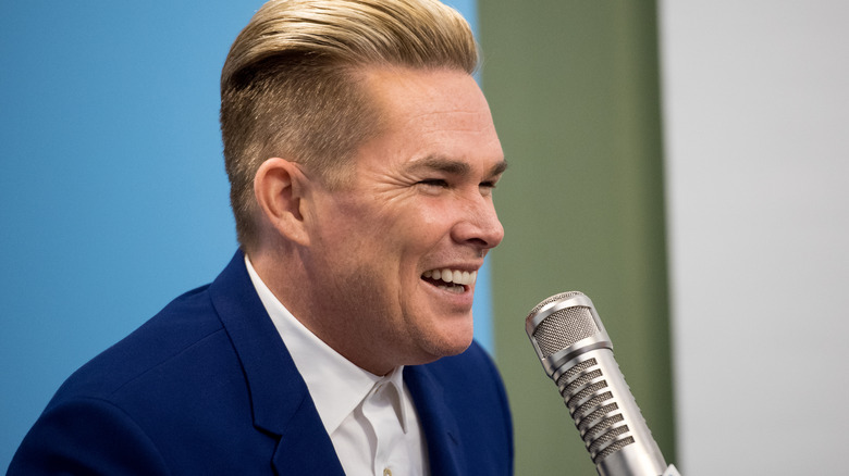 Mark McGrath giving an interview