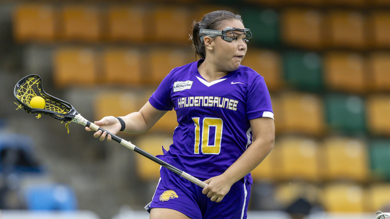 female haudenosaunee lacrosse player