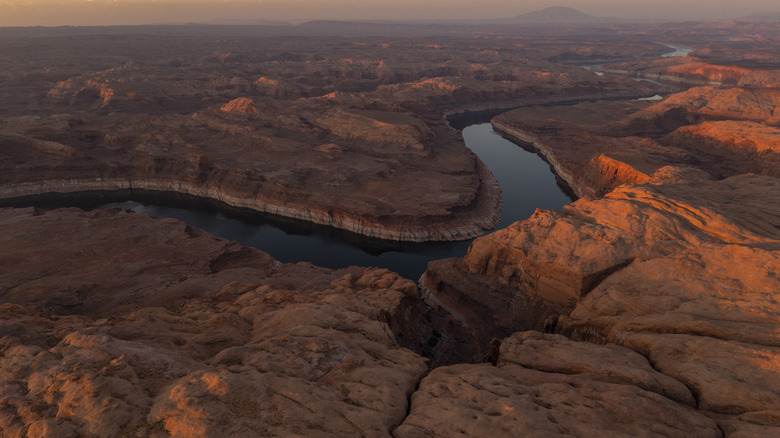 river running through glen canyon