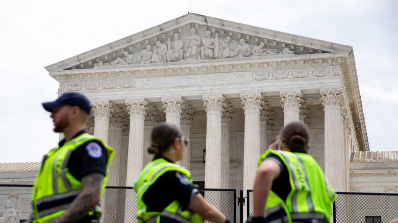 Police in front of SCOTUS building