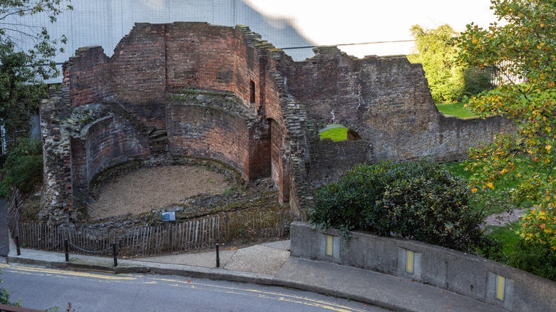 Ancient Roman architecture in London