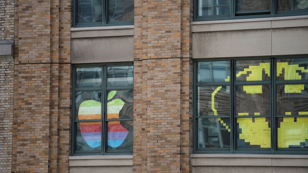 The 2016 Post-it window war