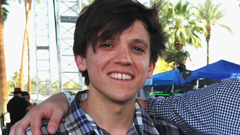 Thomas Fekete of Surfer Blood smiling