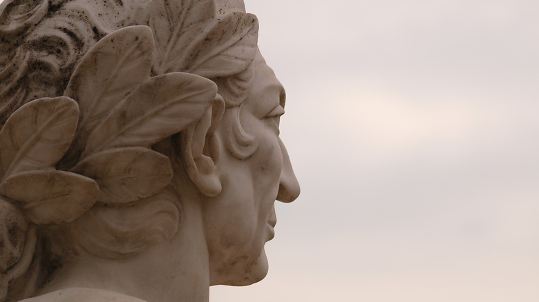 statue of caesar looking into distance