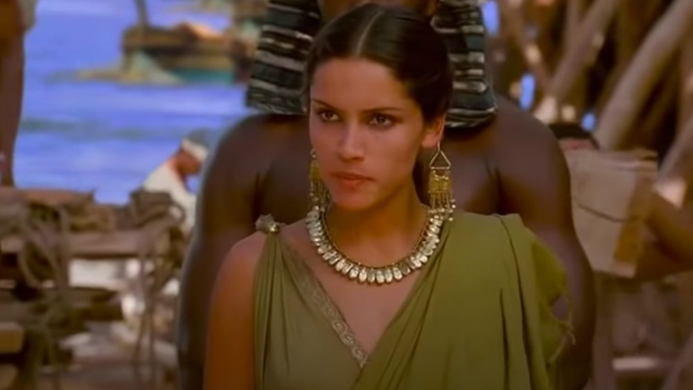 Leonor Varela as Cleopatra