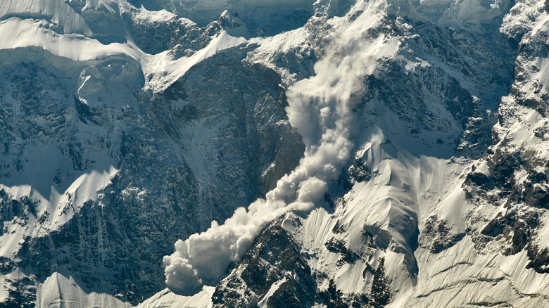 an avalanche in Pakistan