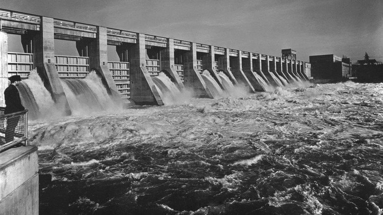 TVA dam water rushing