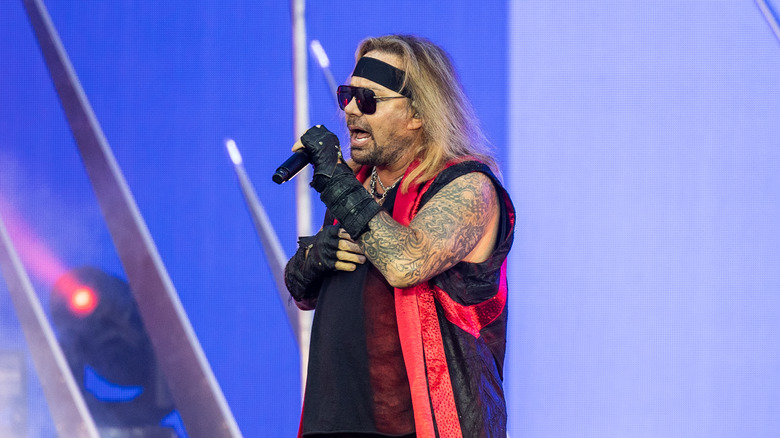 Vince Neil singing