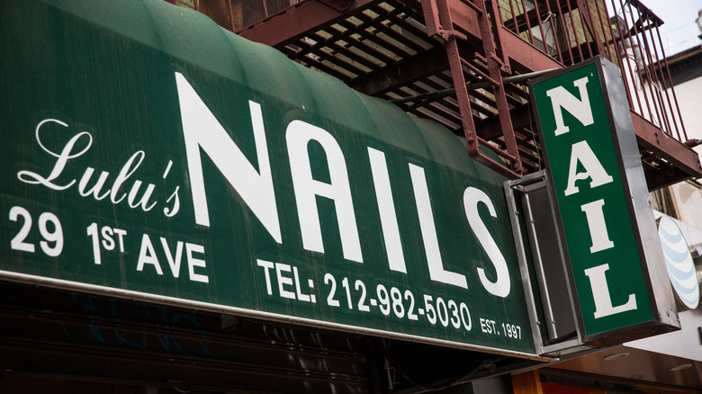 nail salon sign new york