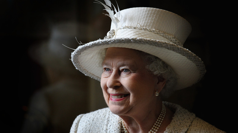 queen elizabeth ii smiling