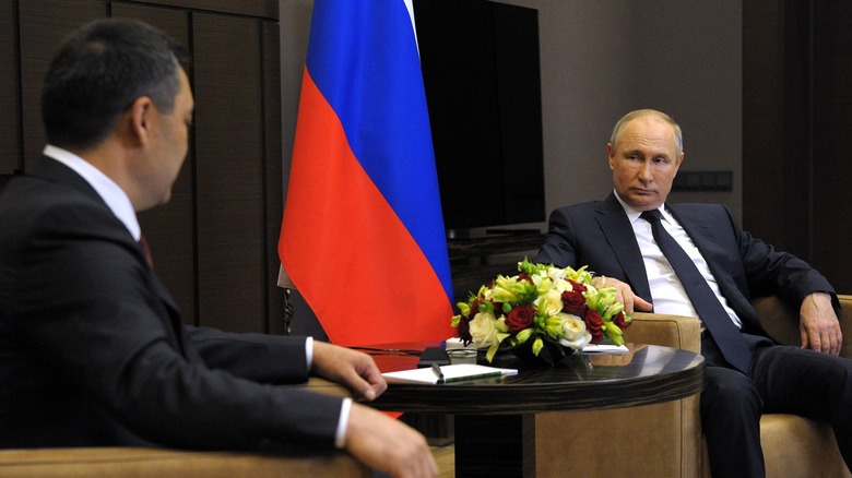 Sadyr Japarov and Vladimir Putin