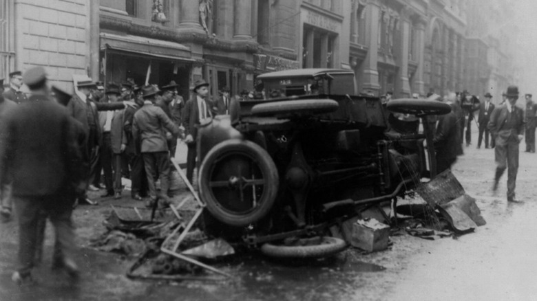 Mangled car after the 1920 bombing