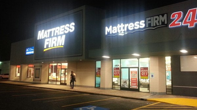 number of mattress firms in us