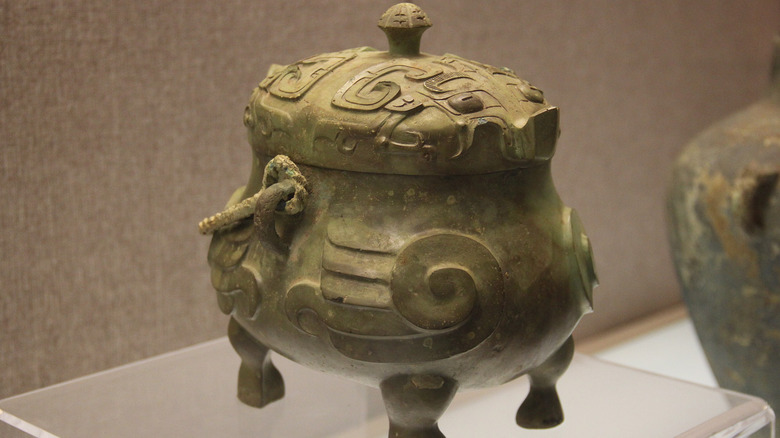 Shang Dynasty bronze vessel