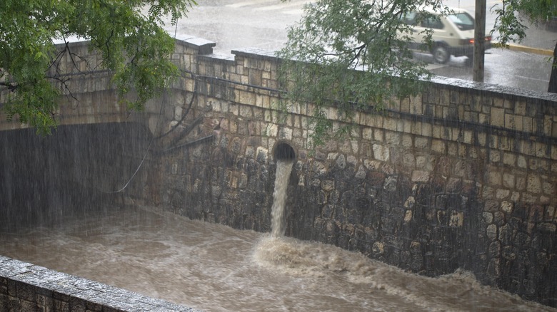 La Cañada river rain