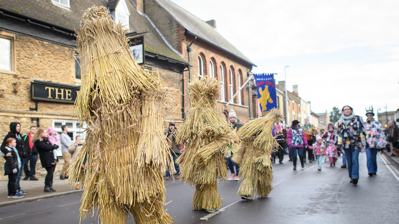 whittlesea straw bears