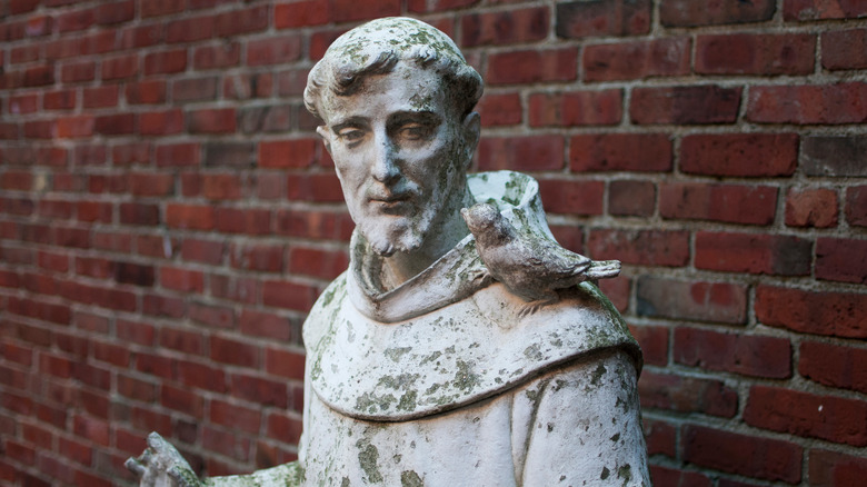 statue of saint francis of assissi