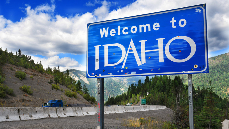 Welcome to Idaho sign 