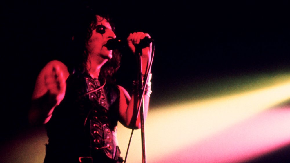 Alice Cooper, 1975