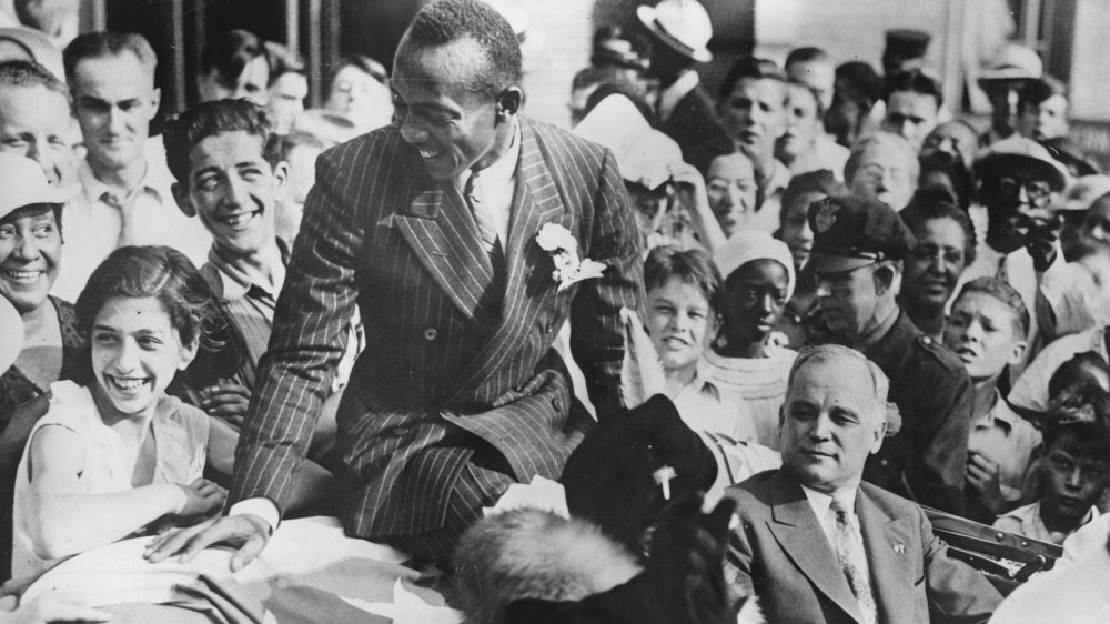 Jesse Owens honored in Cleveland in 1936