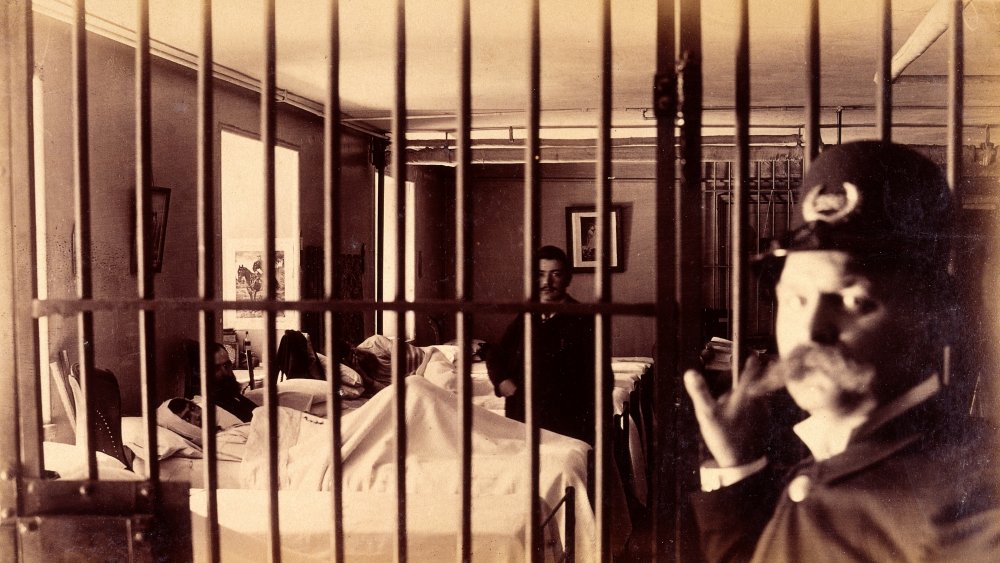 Bellevue prison ward