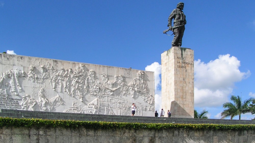 Statue of Che Guevara