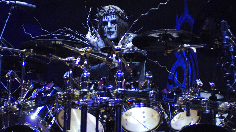 Joey Jordison playing drums