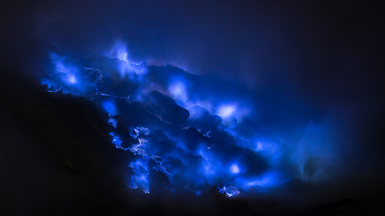 Kawah Ijen lava at night