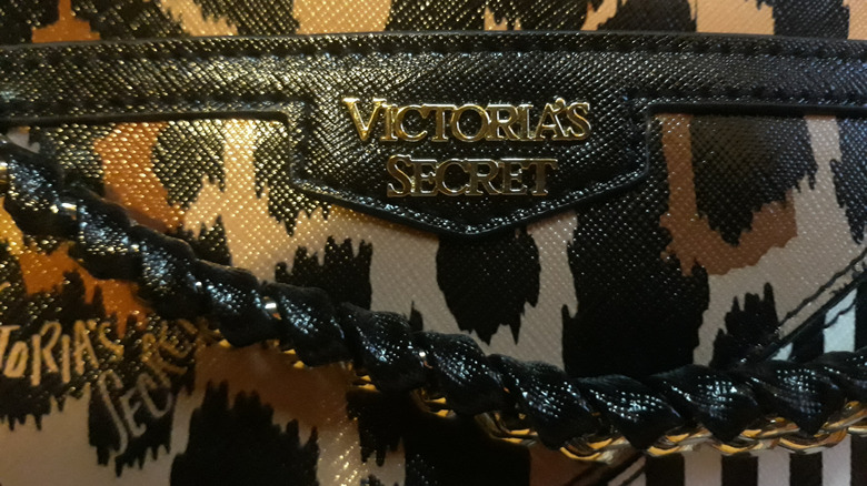 victoria's secret leopard print bag