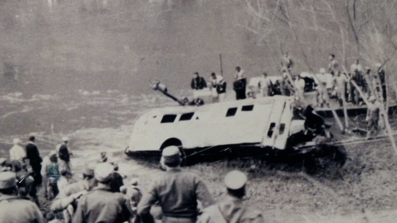 prestonburg bus black and white in water