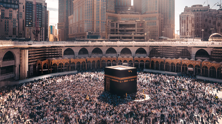 pilgrimage at mecca for hajj