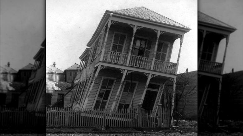 Twisted house, Galveston hurricane, 1900