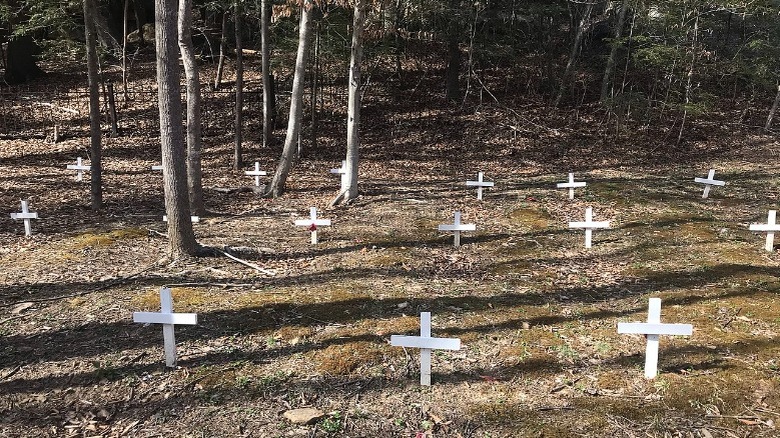 Hawks Nest Tunnel disaster graveyard