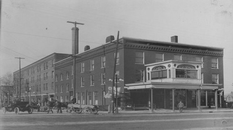 Kerns Hotel in Lansing Michigan