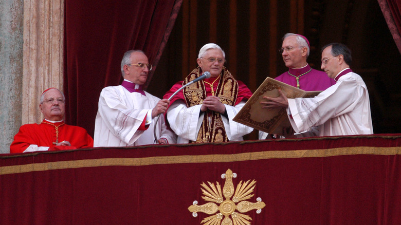 Joseph Ratzinger presented as Pope Benedict XVI